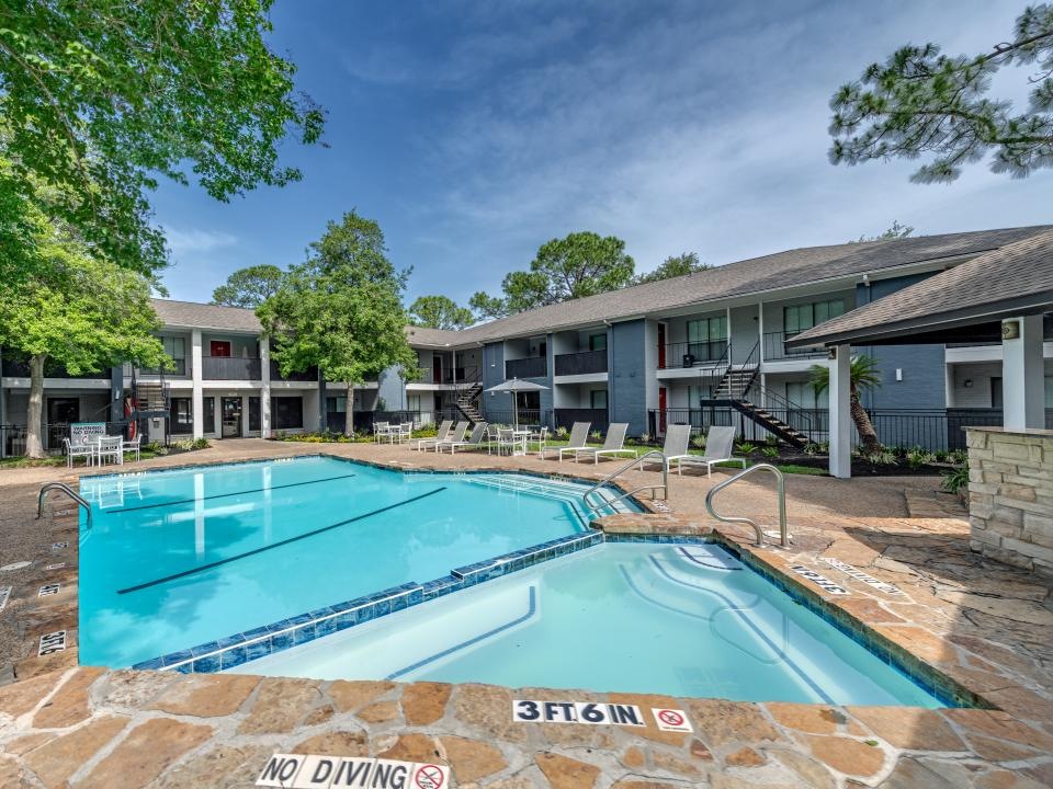 a swimming pool in a courtyard